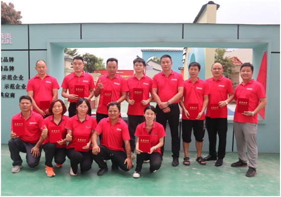 培訓(xùn)中增技能 變局中開新局 林德漆第二期藝術(shù)涂料培訓(xùn)圓滿結(jié)束